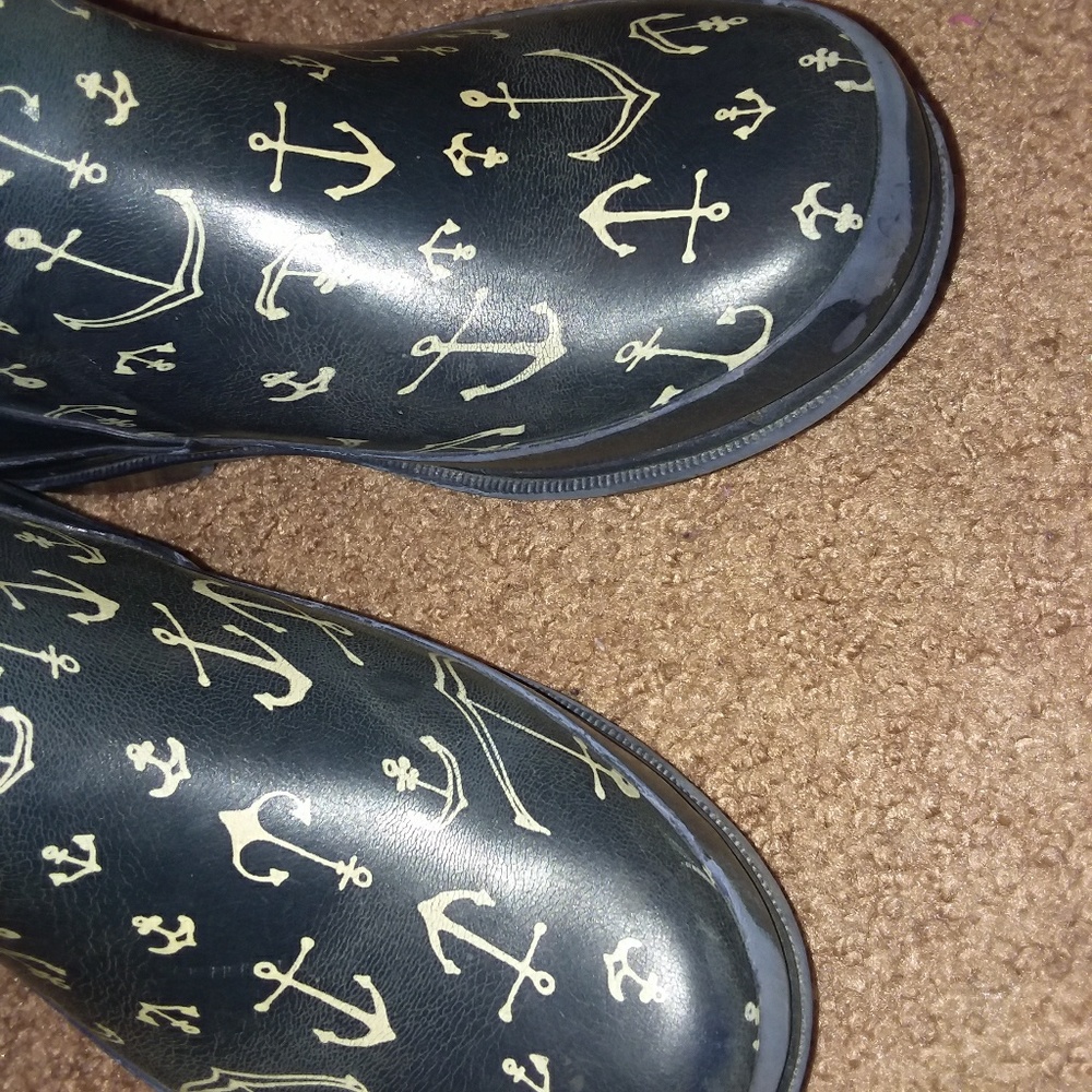 Rain boots SOLD